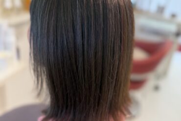 【外はねウルフ×アッシュベージュ】抜け感たっぷりの今っぽヘアでおしゃれ見え確実♡