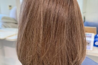 【伸ばしかけにもおすすめ】毛先の動きが軽やかなミディアム外ハネボブ🍬