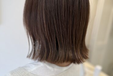 エイジング毛のパサつき・うねりに｜ツヤとまとまりを与えるケラチントリートメント🍑